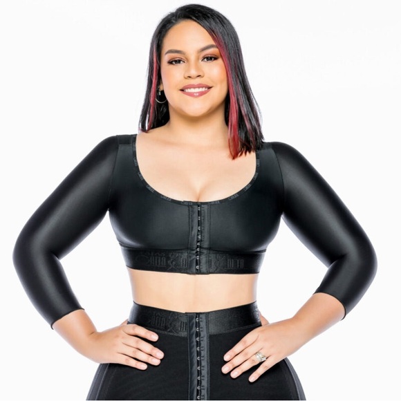 Post op Sleeves with Bra - Picture 1 of 2